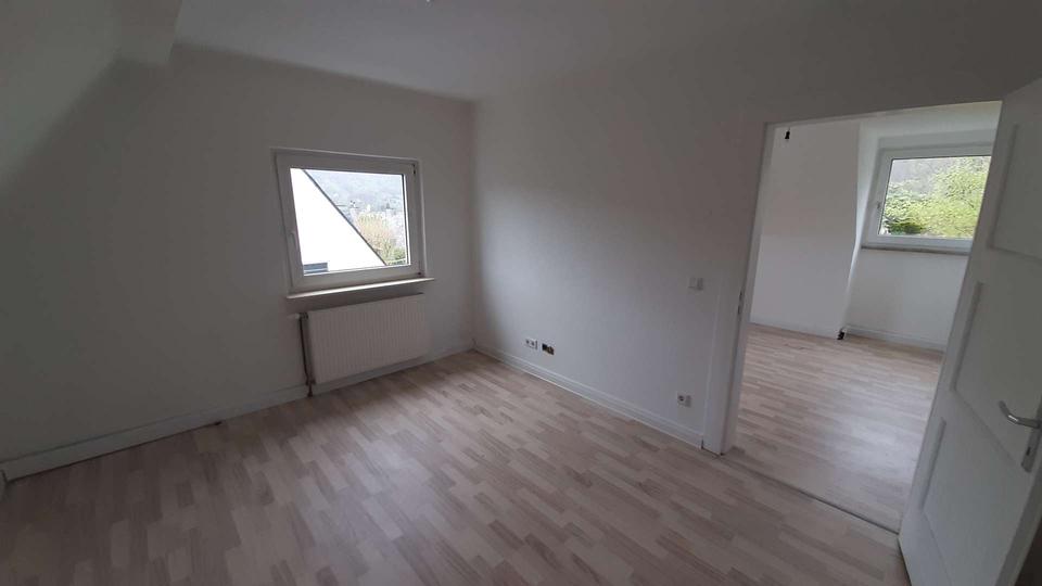Etagenwohnung Altena - 4 Zimmer, 80 m&sup2;, 470&euro; | Angebot:23511594