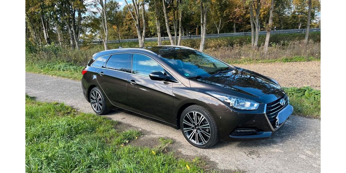 Hyundai i40 70.200 km 14.500 &euro; Recklinghausen 45657