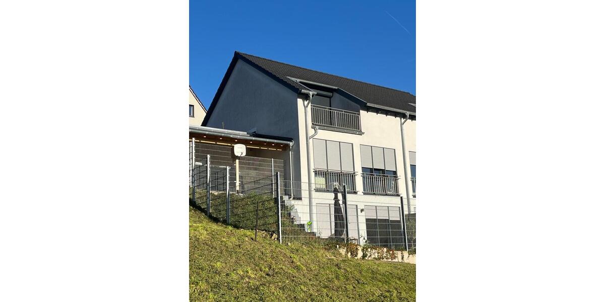 Moderne Doppelhaushälfte mit Fernblick nach Süden in der Berghofer Mark 3 zimmer