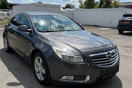 Opel Insignia 84.000 km 7.950 € Bochum 44866