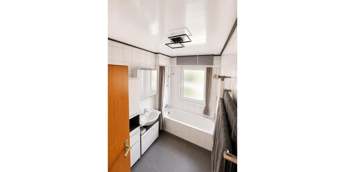 Mehrfamilienhaus, Wohnhaus Selm - 360.000&euro; | Angebot:27198098