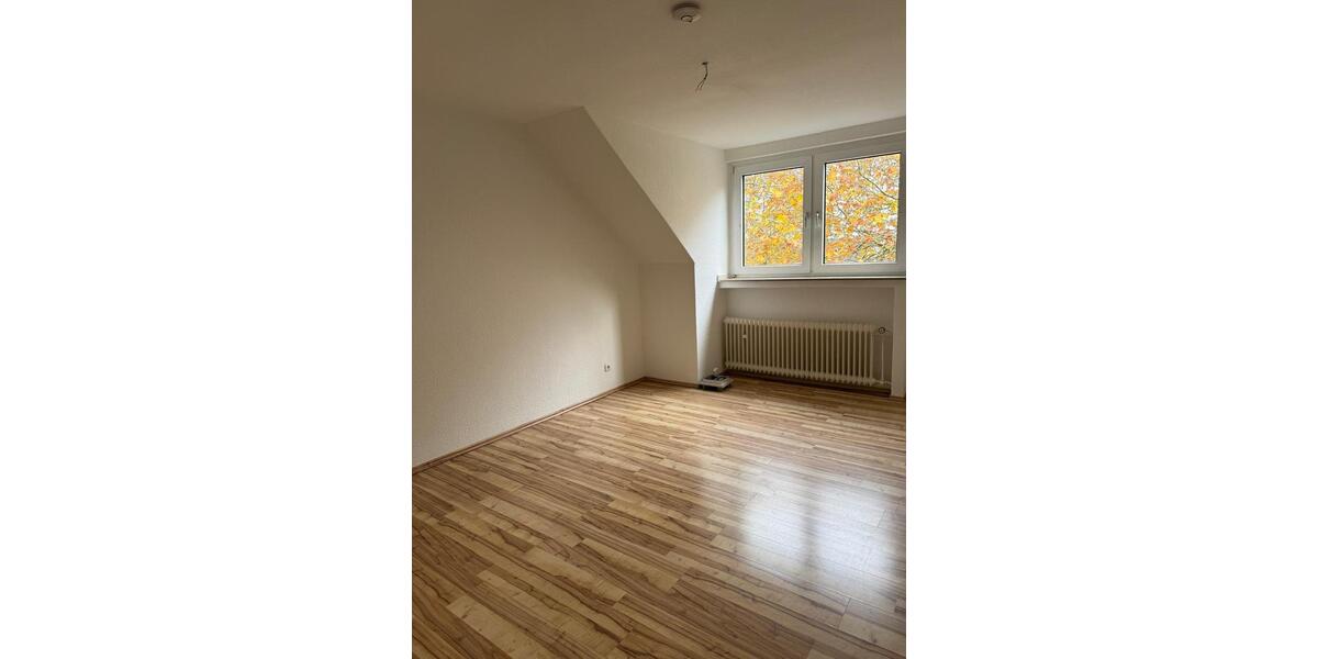 Dachgeschoßwohnung Recklinghausen Hillerheide - 3 Zimmer, 83 m&sup2;, 581&euro; | Angebot:24785489