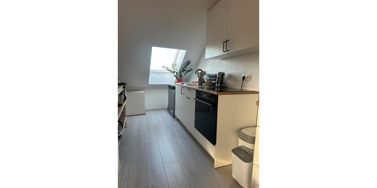 Dachgeschoßwohnung Bochum Eppendorf - 3 Zimmer, 85 m&sup2;, 1.275&euro; | Angebot:25355986