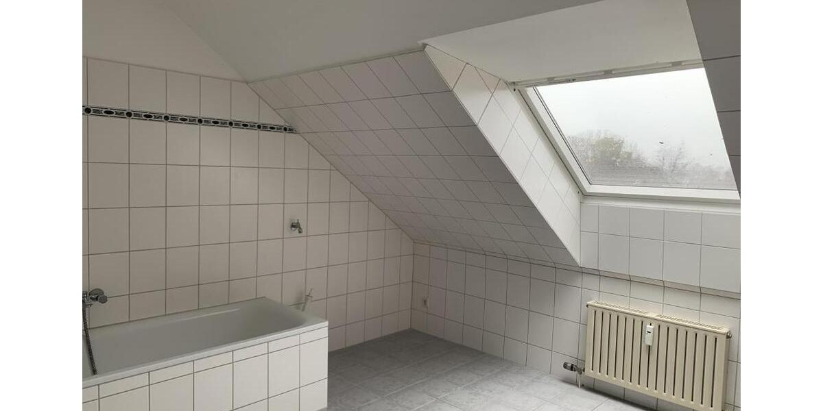 Dachgeschoßwohnung Recklinghausen König Ludwig - 2 Zimmer, 66 m&sup2;, 373&euro; | Angebot:24787314