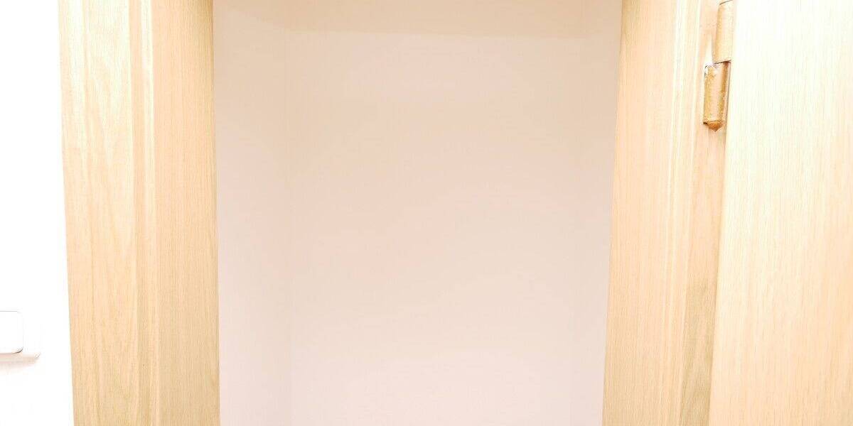 Perfekt für junge Leute: Gepflegte 2,5-Raum-Etagenwohnung mit Küche und Balkon Nahe der Universität 2 zimmer