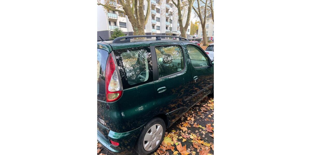 Toyota Yaris 280.000 km 2.500 € Bochum 44866