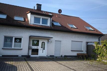 Dachgeschosswohnung zu vermieten – ca. 70 m², 3,5 Zimmer 3 zimmer