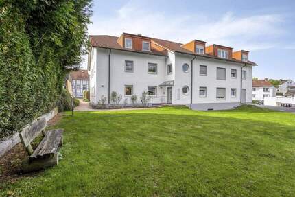 Komfortable Erdgeschosswohnung mit Terrasse und Stellplatz in der Tiefgarage. 3 zimmer