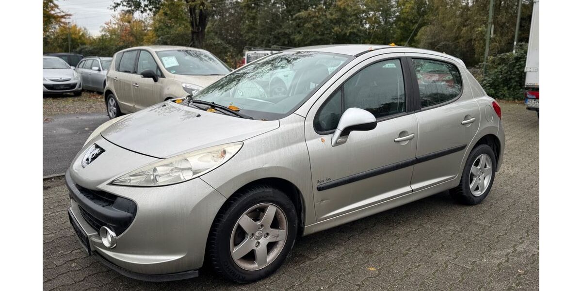 Peugeot 207 137.000 km 1.990 € Recklinghausen 45665
