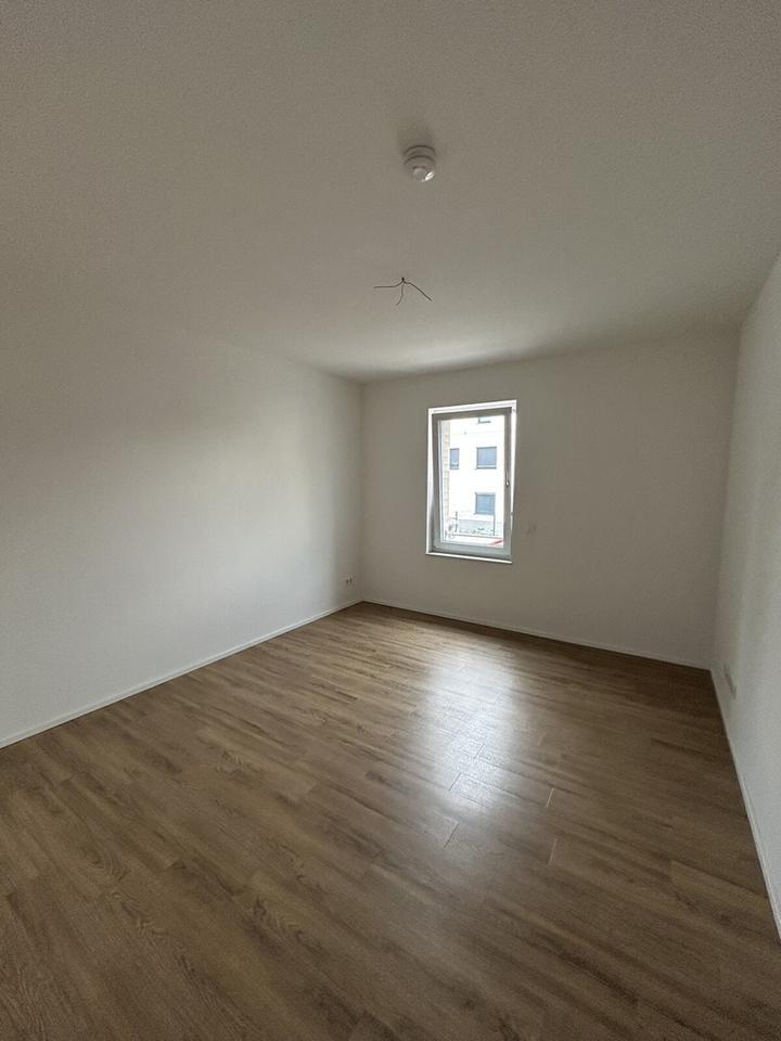 Bei VIVAWEST die Sonnenstrahlen auf der eigenen Terrasse genießen. zimmer