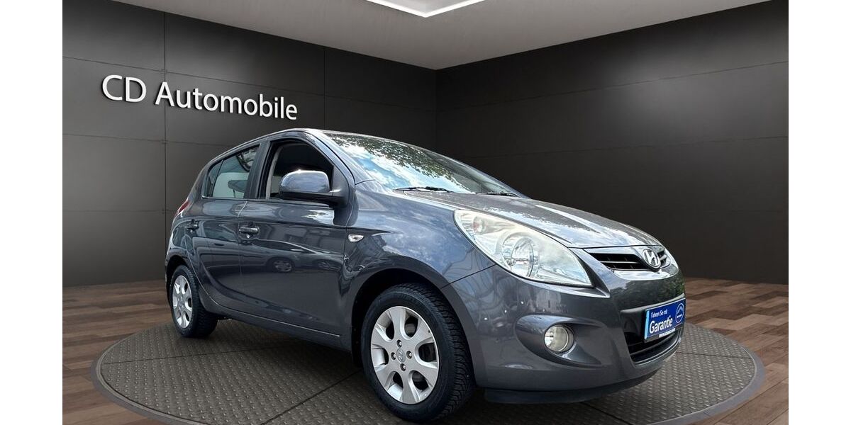 Hyundai i20 66.840 km 3.390 &euro; Recklinghausen 45659