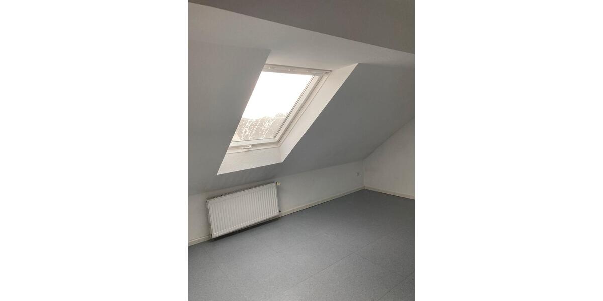 Dachgeschoßwohnung Bochum Günnigfeld - 3 Zimmer, 68 m&sup2;, 510&euro; | Angebot:26341692