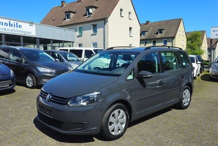 VW Touran 74.252 km 11.490 &euro; Bergkamen 59192