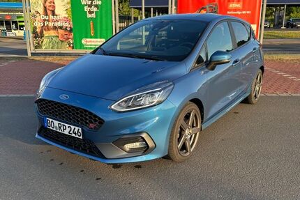 Ford Fiesta 70.800 km 13.600 &euro; Bochum 44892