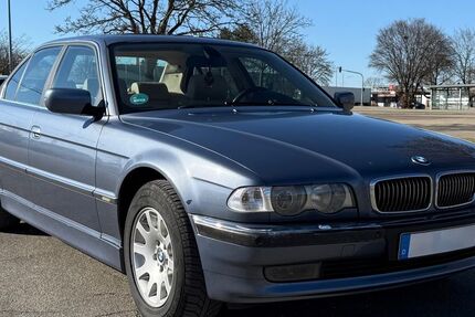 BMW 728 246.139 km 9.999 &euro; Dortmund 44139