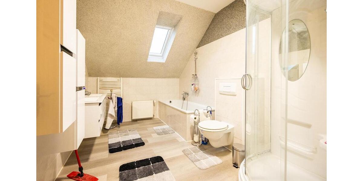 Dachgeschoßwohnung Iserlohn Gerlingsen - 4 Zimmer, 119 m&sup2;, 1.375&euro; | Angebot:26309169