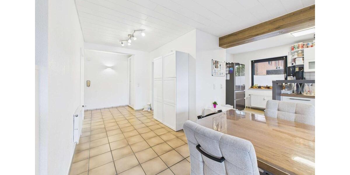 Etagenwohnung Waltrop - 5 Zimmer, 120 m&sup2;, 1.320&euro; | Angebot:24547782