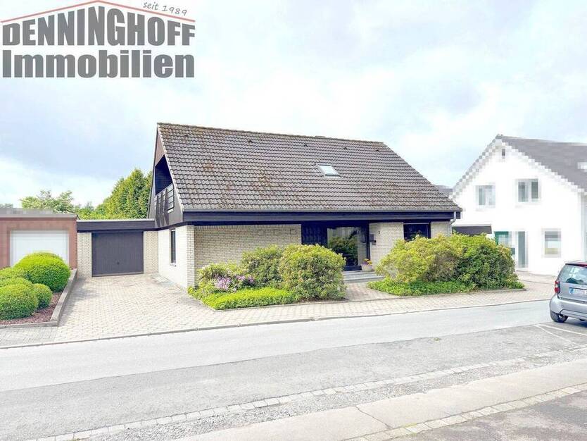 Freistehendes Einfamilienhaus mit 2 Garagen in schöner Wohnlage von Holzwickede-Süd