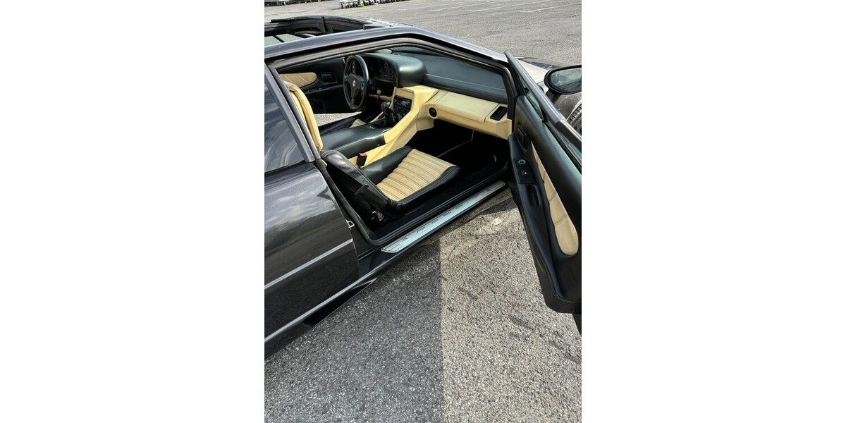 Lotus Esprit S4 82.400 km 65.000 &euro; Dortmund 44135