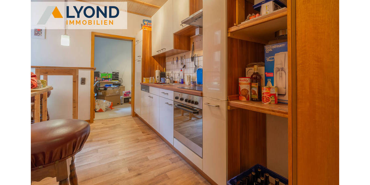 Etagenwohnung Gelsenkirchen Ückendorf - 3 Zimmer, 84 m&sup2;, 131.000&euro; | Angebot:24032435