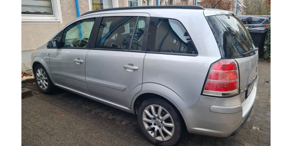 Opel Zafira 243.000 km 1.100 &euro; Gelsenkirchen 45881