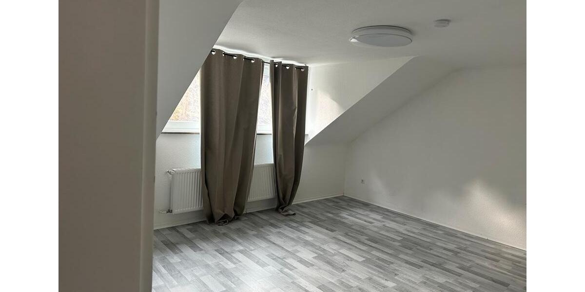 Dachgeschoßwohnung Ennepetal - 3 Zimmer, 75 m&sup2;, 800&euro; | Angebot:24791759