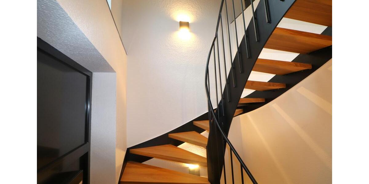 Maisonettenwohnung Hagen Dahl - 4 Zimmer, 210 m&sup2;, 1.600&euro; | Angebot:25904863