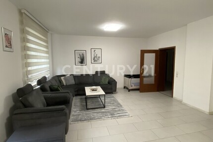 Charmante 3-Zimmer-Wohnung mit zwei Loggien im 2. Obergeschoss 3 zimmer