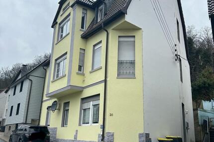 Haus Hemer - 8 Zimmer, 230 m&sup2;, 330.000&euro; | Angebot:27083333