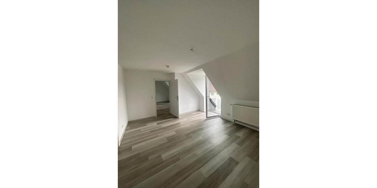 Dachgeschoßwohnung Iserlohn Letmathe - 4 Zimmer, 85 m&sup2;, 719&euro; | Angebot:26008883