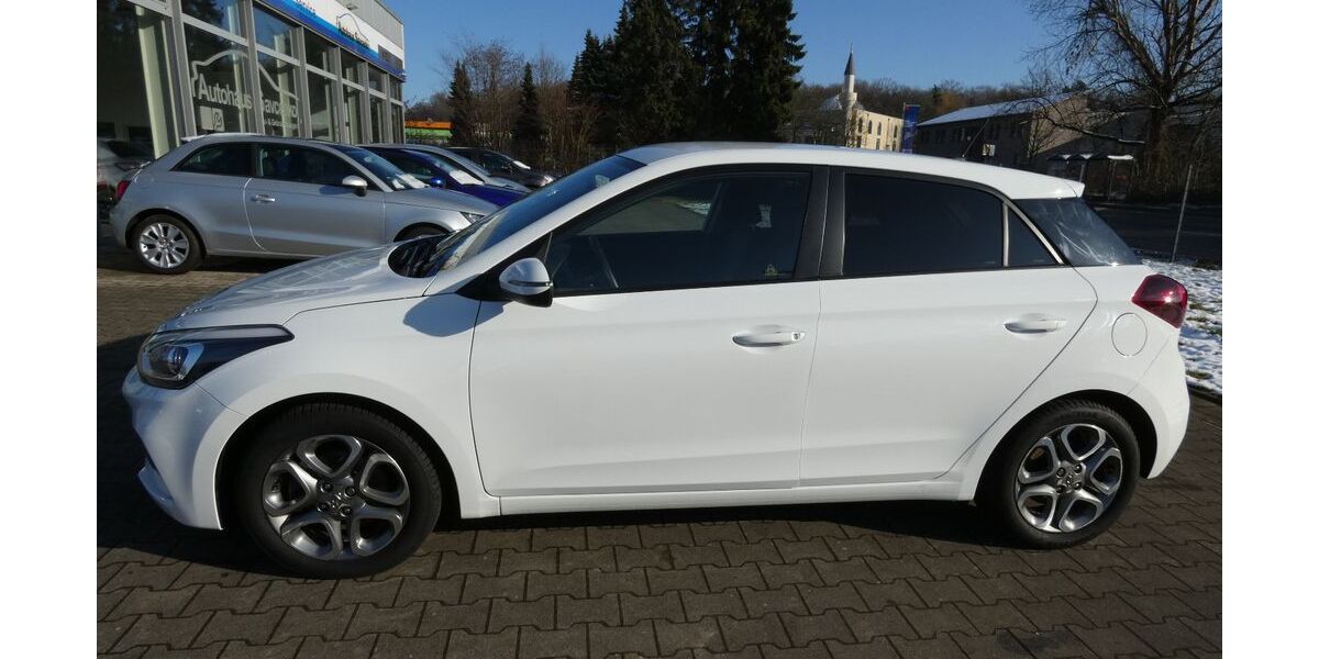 Hyundai i20 33.000 km 12.500 &euro; Bergkamen 59192