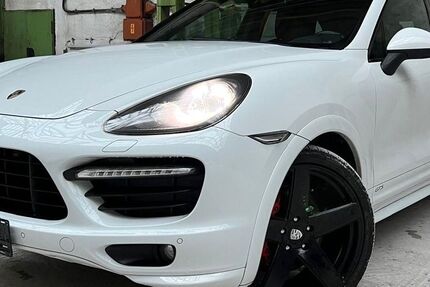 Porsche Cayenne 82.300 km 27.990 &euro; Witten 58454