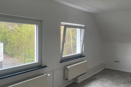 80 qm Dachgeschosswohnung zu vermieten 3 zimmer