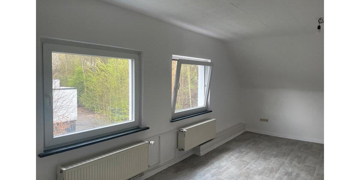 80 qm Dachgeschosswohnung zu vermieten 3 zimmer