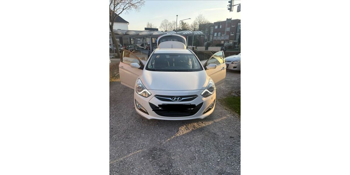 Hyundai i40 113.000 km 8.300 &euro; Herten 45699