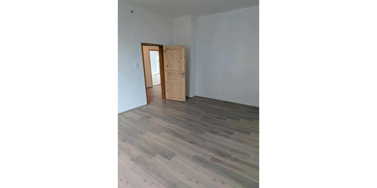 Etagenwohnung Schwelm - 4 Zimmer, 110 m&sup2;, 1.200&euro; | Angebot:25943765