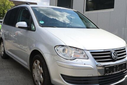 VW Touran 1.9 TDI UNITED / 7-SITZER / NAVI