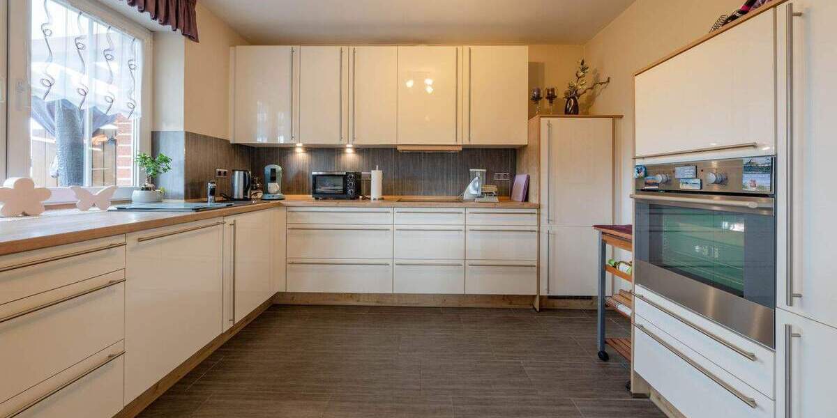 Charmante Doppelhaushälfte mit Dachstudio & Garten in begehrter und ruhiger Wohnlage von Selm 4 zimmer