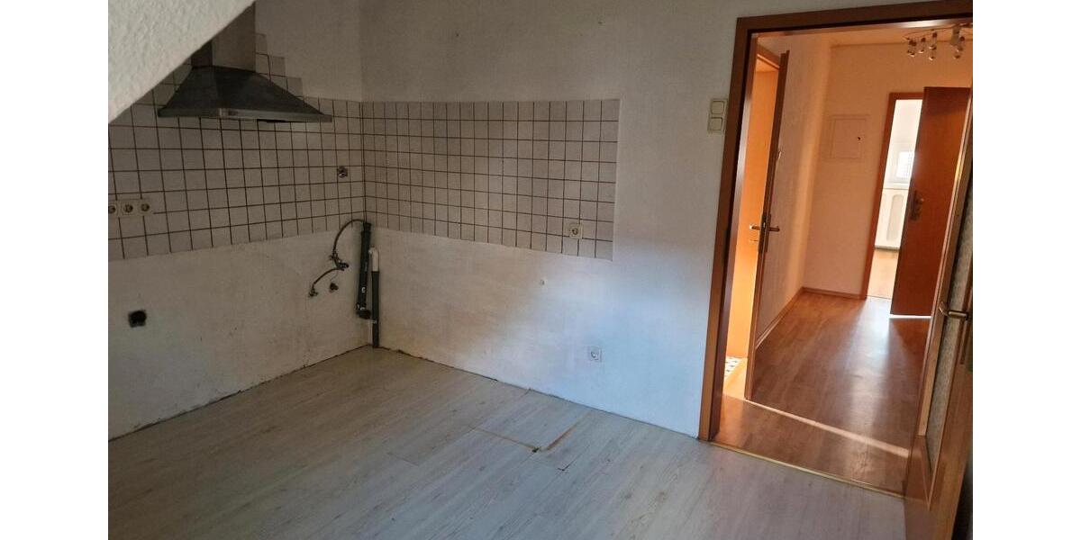 Dachgeschoßwohnung Gelsenkirchen Ückendorf - 3 Zimmer, 67 m&sup2;, 520&euro; | Angebot:25264766