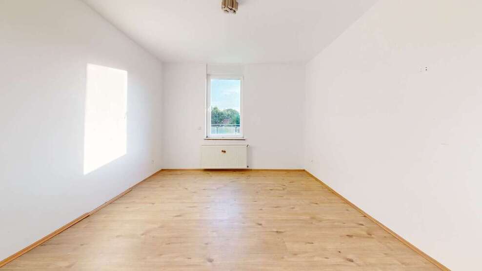 Großzügige 3,5-Zimmer-Eigentumswohnung mit Dachterrassen-Zugang und 2 Stellplätzen in HammHerringen 3.5 zimmer