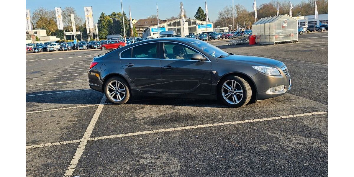 Opel Insignia 110.000 km 6.800 &euro; Bochum 44892