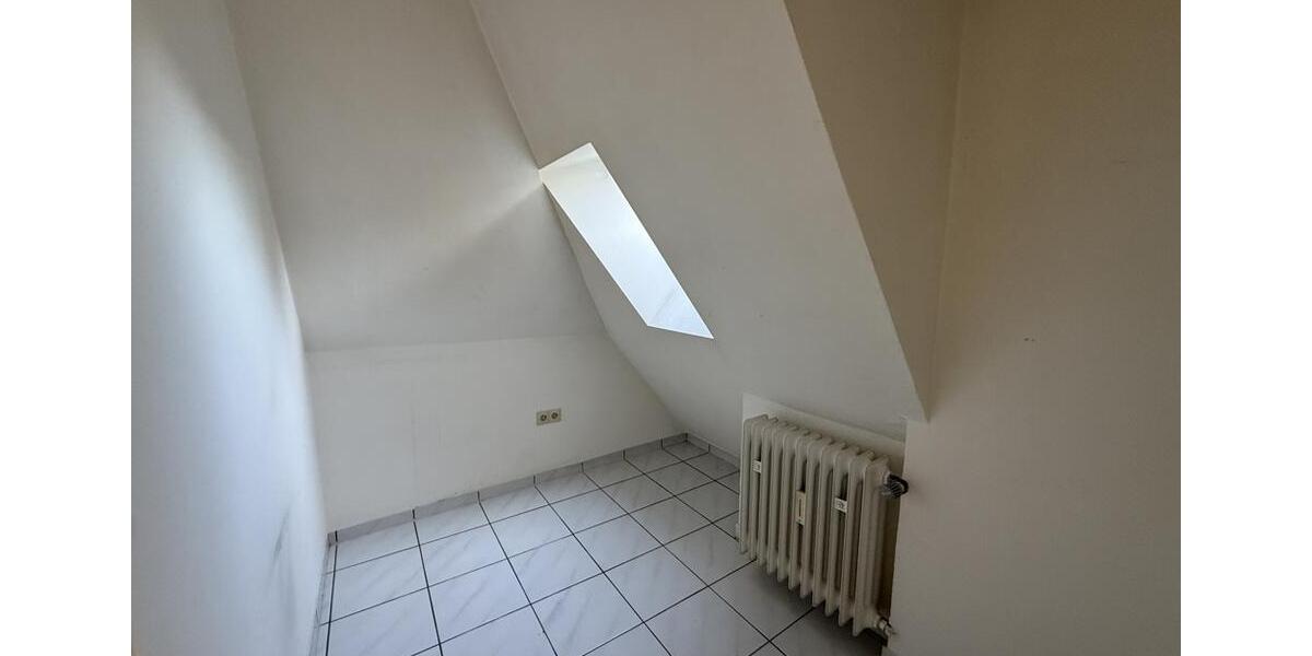 Villa Gelsenkirchen Buer - 12 Zimmer, 310 m&sup2;, 3.200&euro; | Angebot:22985202