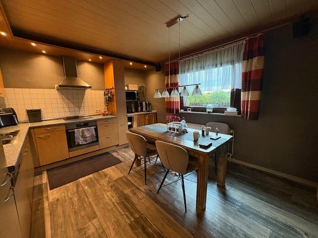 Einfamilienhaus Gevelsberg - 6 Zimmer, 125 m&sup2;, 900&euro; | Angebot:24427377