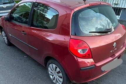 Renault Clio 180.000 km 1.399 &euro; Dortmund 44369