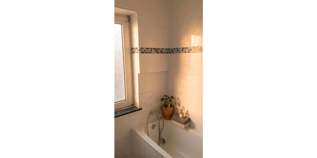 Etagenwohnung Gelsenkirchen Ückendorf - 4 Zimmer, 75 m&sup2;, 590&euro; | Angebot:26415633