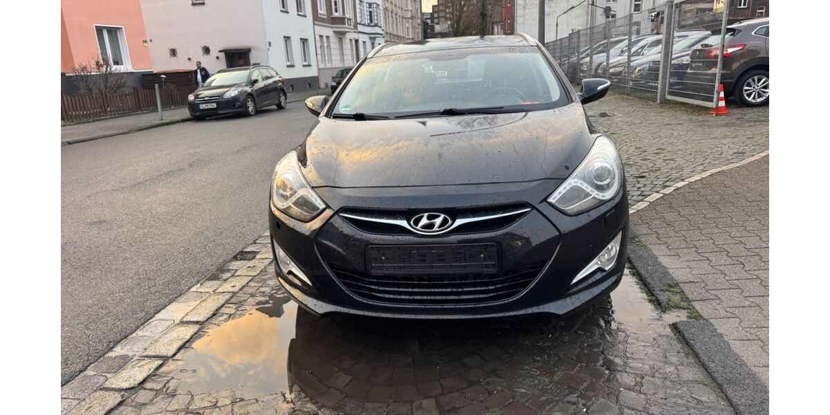 Hyundai i40 162.000 km 5.699 &euro; Gelsenkirchen 45879