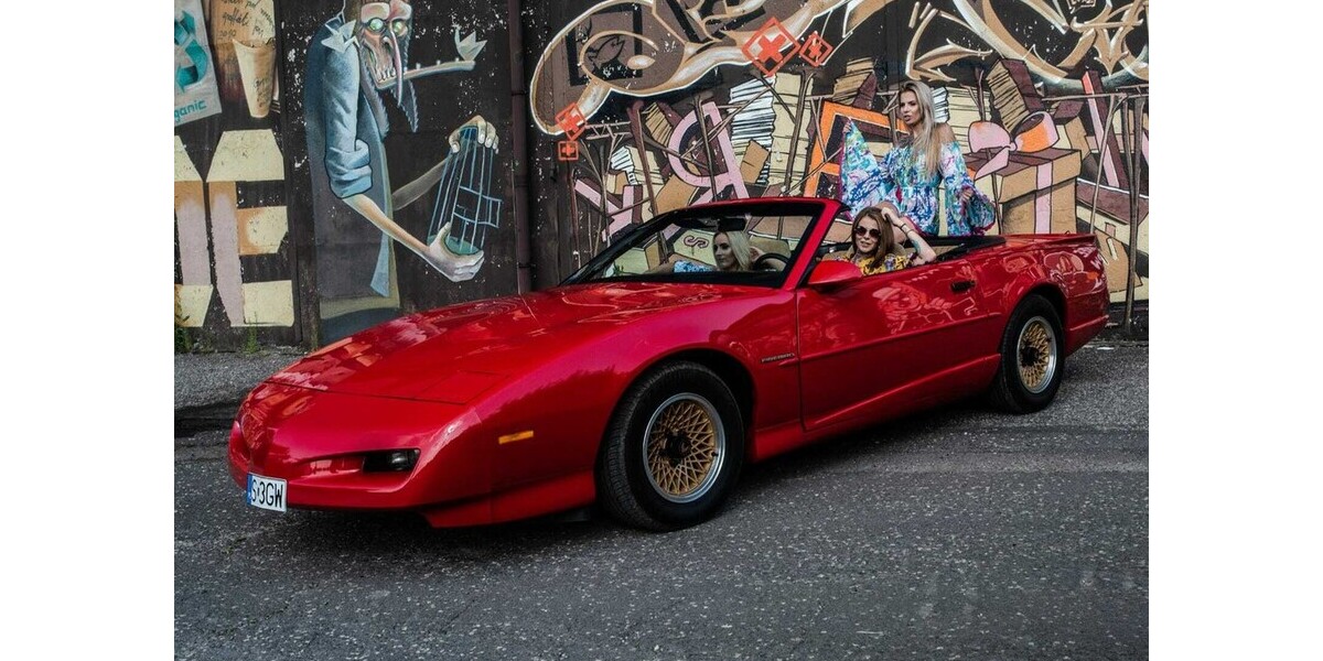 Pontiac Firebird 25.000 km 21.000 € Sosnowiec 