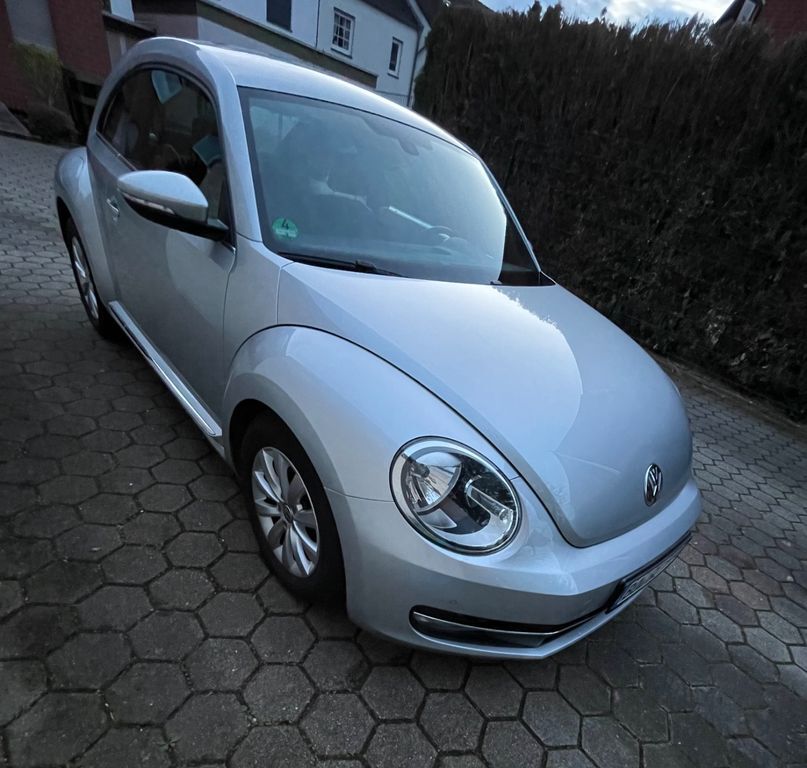 VW Beetle 126.000 km 6.400 € Bochum 44867
