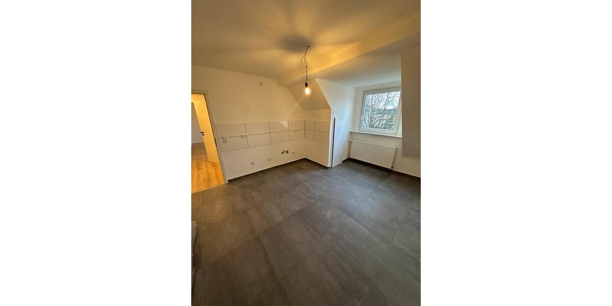 Dachgeschoßwohnung Hagen Hagen-Nord - 2.5 Zimmer, 75 m&sup2;, 650&euro; | Angebot:24819819
