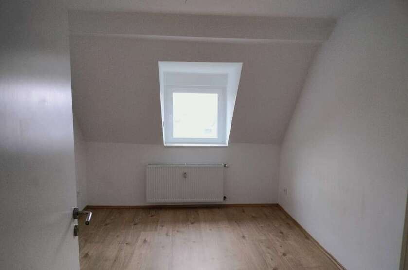 3,5-Zimmer-Dachgeschosswohnung in HammHerringen – Vermietet und top-modernisiert 3.5 zimmer